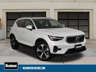 Certified 2025 Volvo XC40 B5 Plus w/ Protection Package Premier image 1