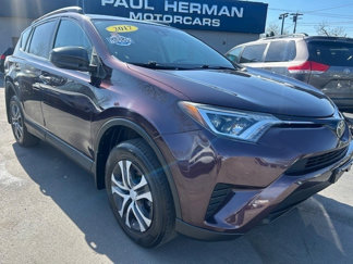 Used 2017 Toyota RAV4 LE image 1