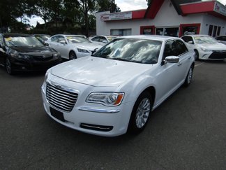 Used 2014 Chrysler 300 image 1