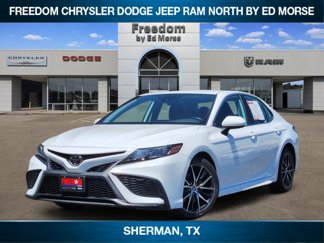 Used 2021 Toyota Camry SE image 1