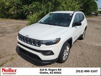 Used 2022 Jeep Compass Latitude image 1