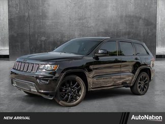 Used 2020 Jeep Grand Cherokee Altitude image 1