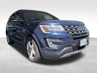 Used 2017 Ford Explorer XLT w/ Equipment Group 202A image 1