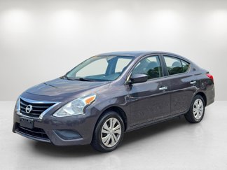 Used 2015 Nissan Versa SV image 1