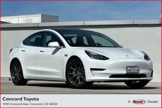 Used 2020 Tesla Model 3 Standard Range image 1