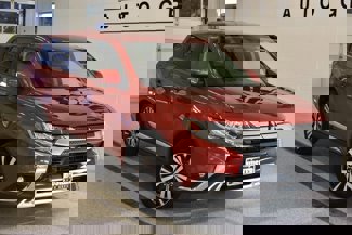 Used 2019 Mitsubishi Outlander AWD image 1