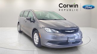Used 2023 Chrysler Voyager LX image 1