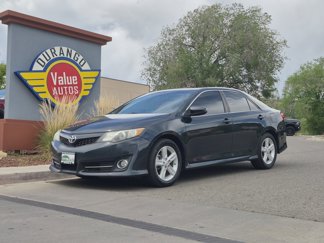 Used 2014 Toyota Camry SE image 1