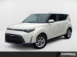 Used 2023 Kia Soul LX w/ LX Technology Package image 1