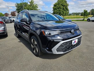 New 2025 Volkswagen Taos SE image 1