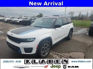 Certified 2022 Jeep Grand Cherokee Trailhawk image 1