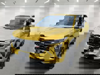 Used 2024 Chevrolet Trax RS w/ Driver Confidence Package image 1