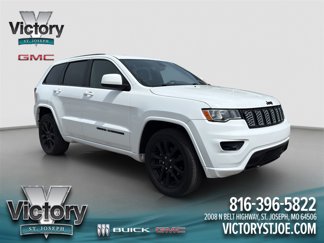 Used 2020 Jeep Grand Cherokee Altitude image 1