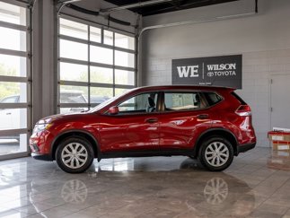 Used 2016 Nissan Rogue S image 1