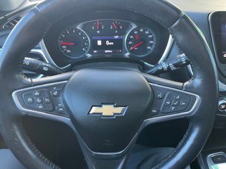 Used 2022 Chevrolet Equinox LT image 1