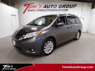 Used 2011 Toyota Sienna XLE image 1