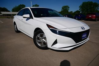 Used 2021 Hyundai Elantra SE image 1