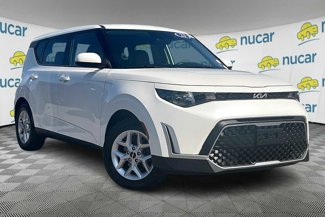 Used 2023 Kia Soul LX w/ LX Technology Package image 1