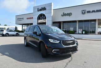 New 2024 Chrysler Pacifica Limited w/ Trailer Tow Group image 1