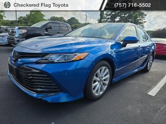 Used 2020 Toyota Camry LE image 1