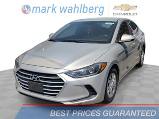 Used 2017 Hyundai Elantra SE image 1