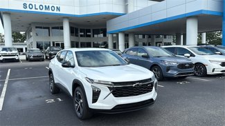 New 2025 Chevrolet Trax RS w/ Sunroof Package image 1