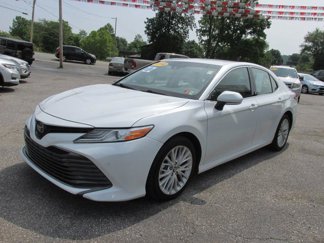 Used 2018 Toyota Camry XLE image 1