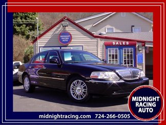 Used 2010 Lincoln Town Car Signature Limited image 1