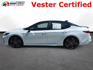Used 2025 Toyota Camry XSE image 1