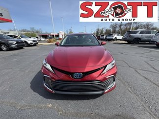 Used 2021 Toyota Camry XLE w/ Cold Weather Package image 1