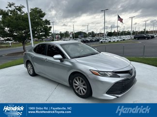 Used 2018 Toyota Camry LE image 1