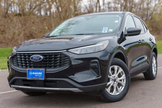 Used 2023 Ford Escape Active image 1