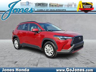 Used 2023 Toyota Corolla Cross LE image 1