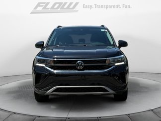Certified 2023 Volkswagen Taos SE image 1