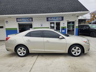 Used 2015 Chevrolet Malibu LT image 1