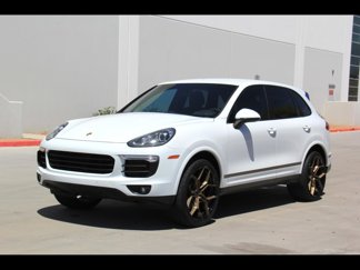 Used 2017 Porsche Cayenne image 1
