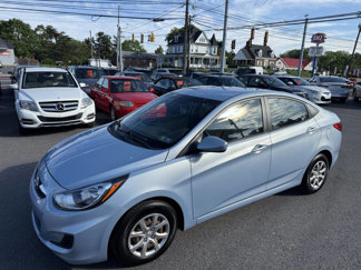 Used 2013 Hyundai Accent GLS image 1