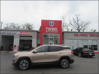 Used 2018 GMC Terrain SLT image 1