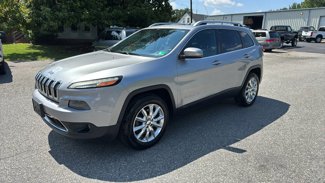 Used 2016 Jeep Cherokee Limited image 1