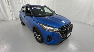 Certified 2022 Nissan Kicks SR image 1