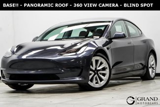 Used 2022 Tesla Model 3 Standard Range image 1