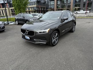 Used 2021 Volvo XC60 T5 Momentum w/ Premium Package image 1