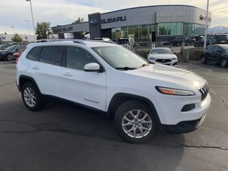 Used 2016 Jeep Cherokee Latitude image 1