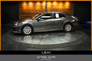 Used 2018 Toyota Camry LE image 1