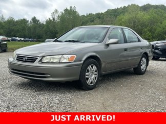Used 2001 Toyota Camry CE image 1