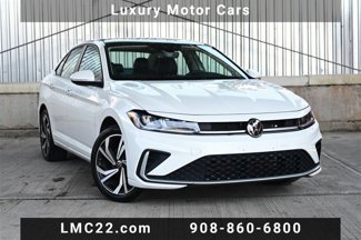 Used 2025 Volkswagen Jetta SEL image 1