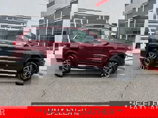 Used 2021 Jeep Grand Cherokee Limited w/ Luxury Group II image 1