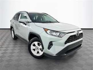 Used 2021 Toyota RAV4 XLE w/ Convenience Package image 1
