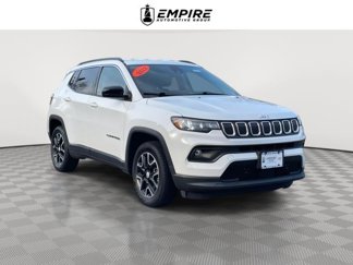 Used 2022 Jeep Compass Latitude image 1