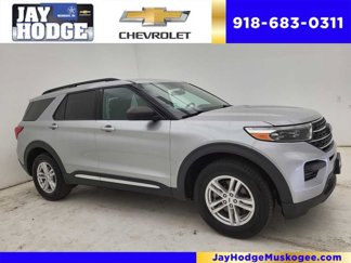 Used 2022 Ford Explorer XLT image 1